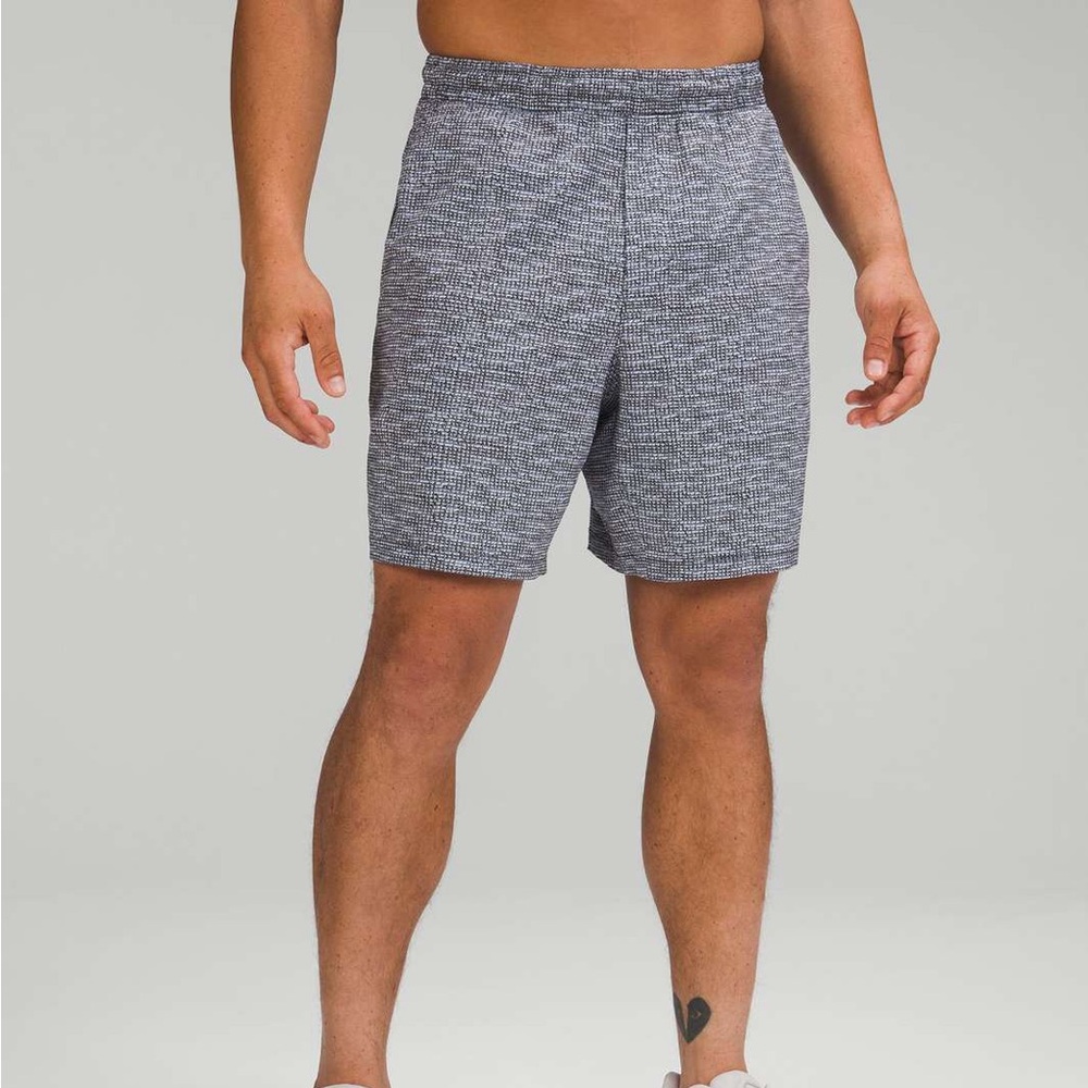 Lululemon Pace Breaker Linerless Short 7"
Fractured Grid Black White Medium